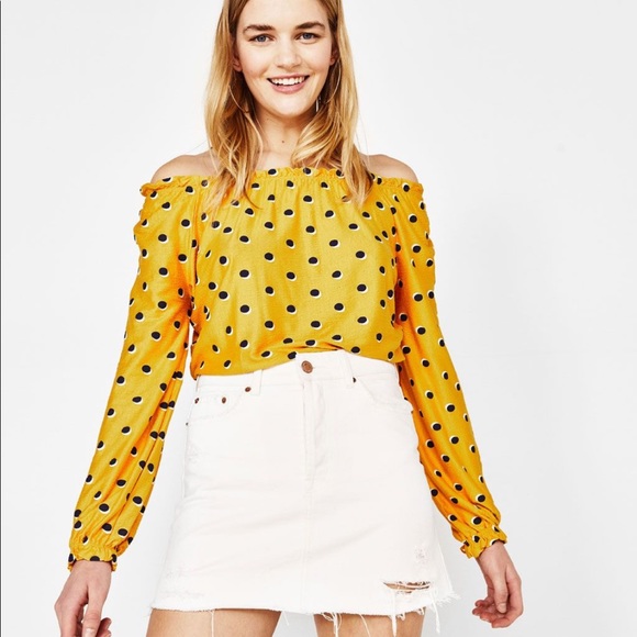 *2/$30*Bershka ruffled off the shoulder top size S - Picture 2 of 6